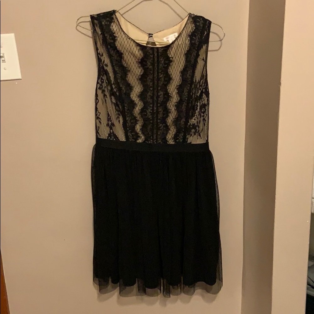 Dress. - Picture 6 of 6